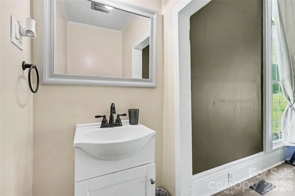 159 E Lacy Street Chester, SC 29706