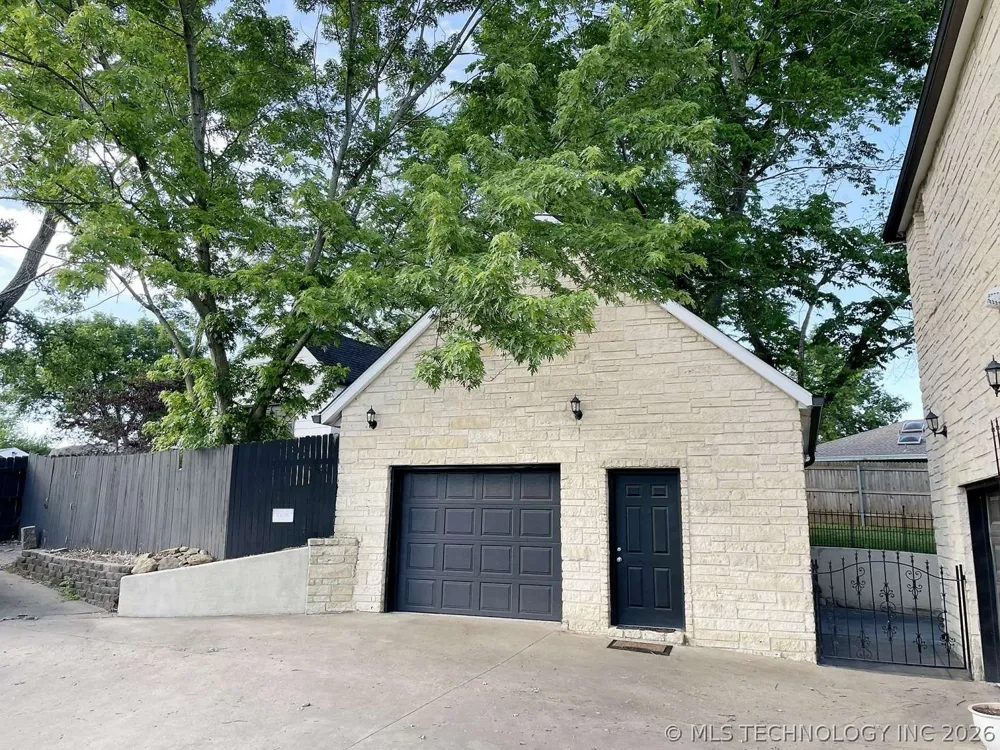 1350 Woodbriar Lane Catoosa, OK 74015