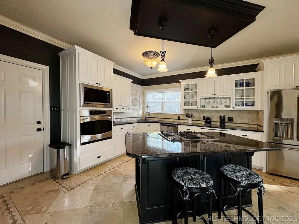 1350 Woodbriar Lane Catoosa, OK 74015