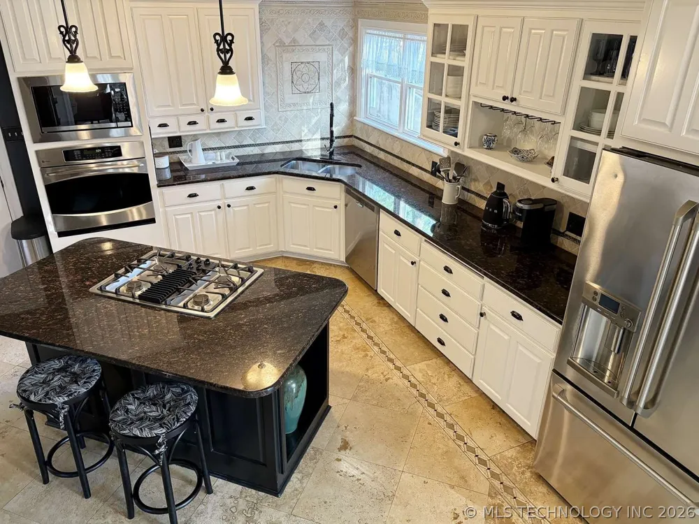 1350 Woodbriar Lane Catoosa, OK 74015