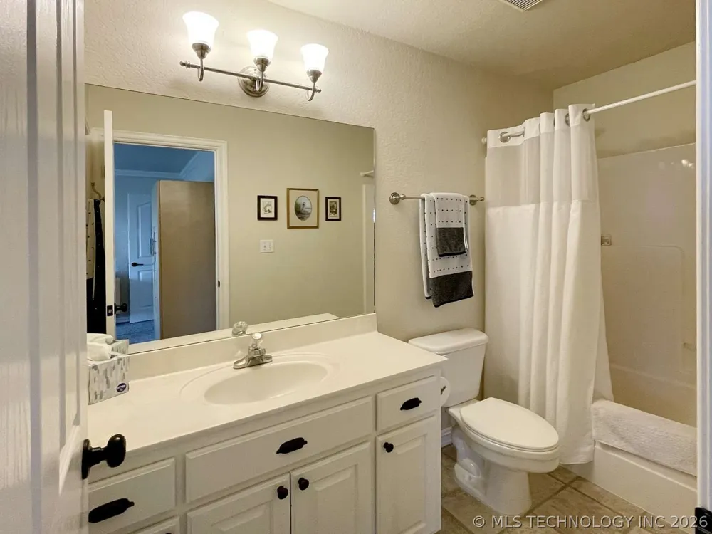 1350 Woodbriar Lane Catoosa, OK 74015