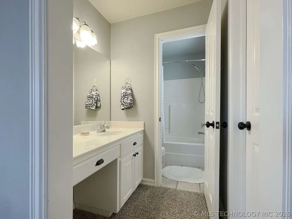 1350 Woodbriar Lane Catoosa, OK 74015
