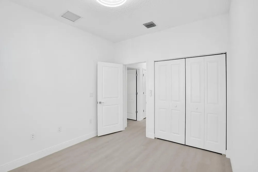 4508 Longwood Lake Square Westlake, FL 33470