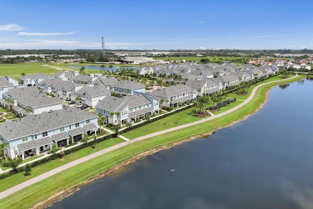 4508 Longwood Lake Square Westlake, FL 33470