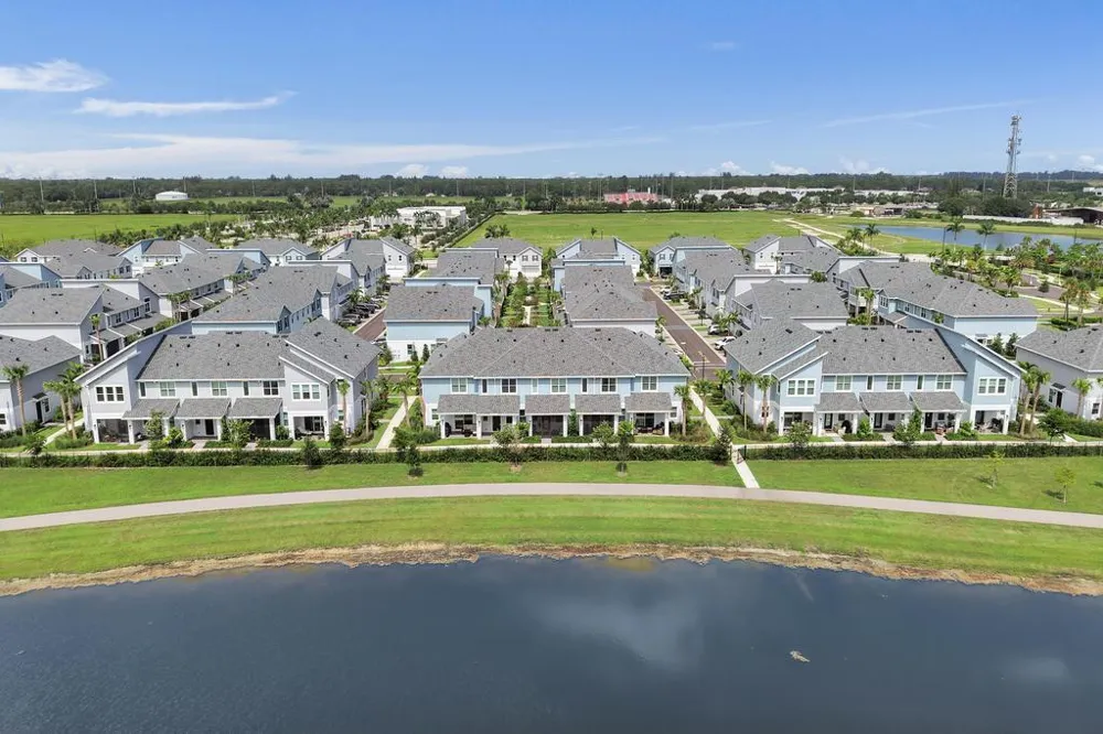 4508 Longwood Lake Square Westlake, FL 33470