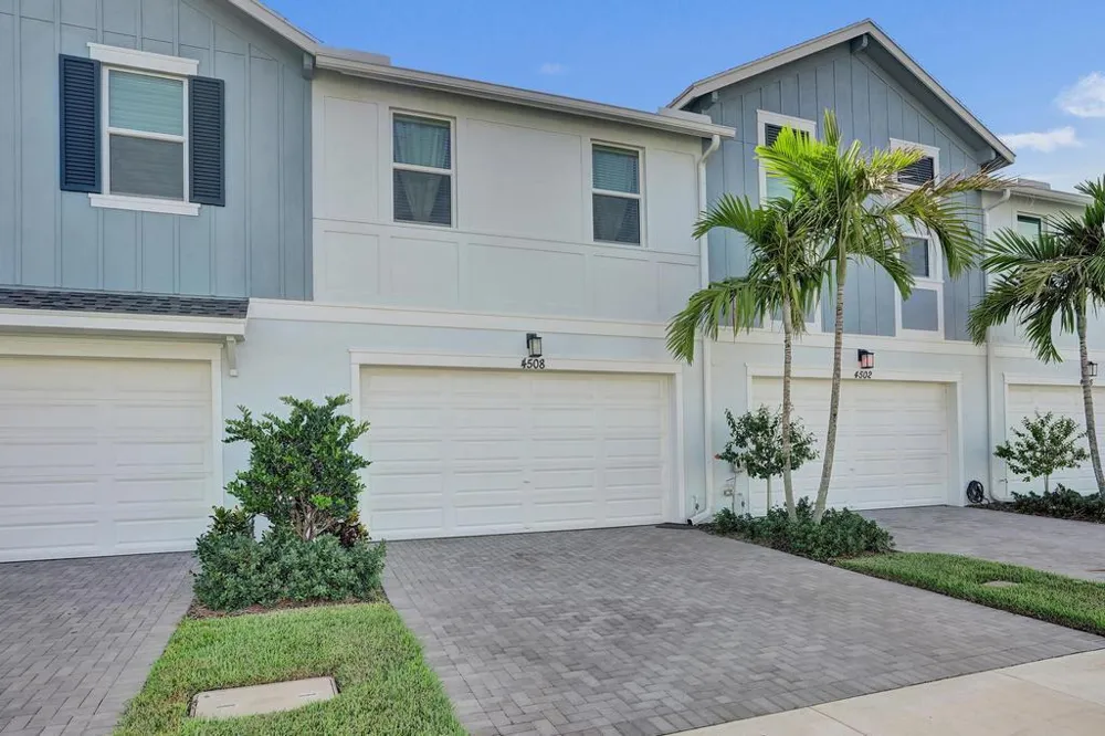4508 Longwood Lake Square Westlake, FL 33470