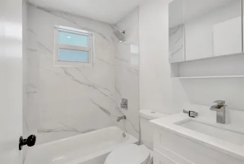 1260 SW 4th Street #3