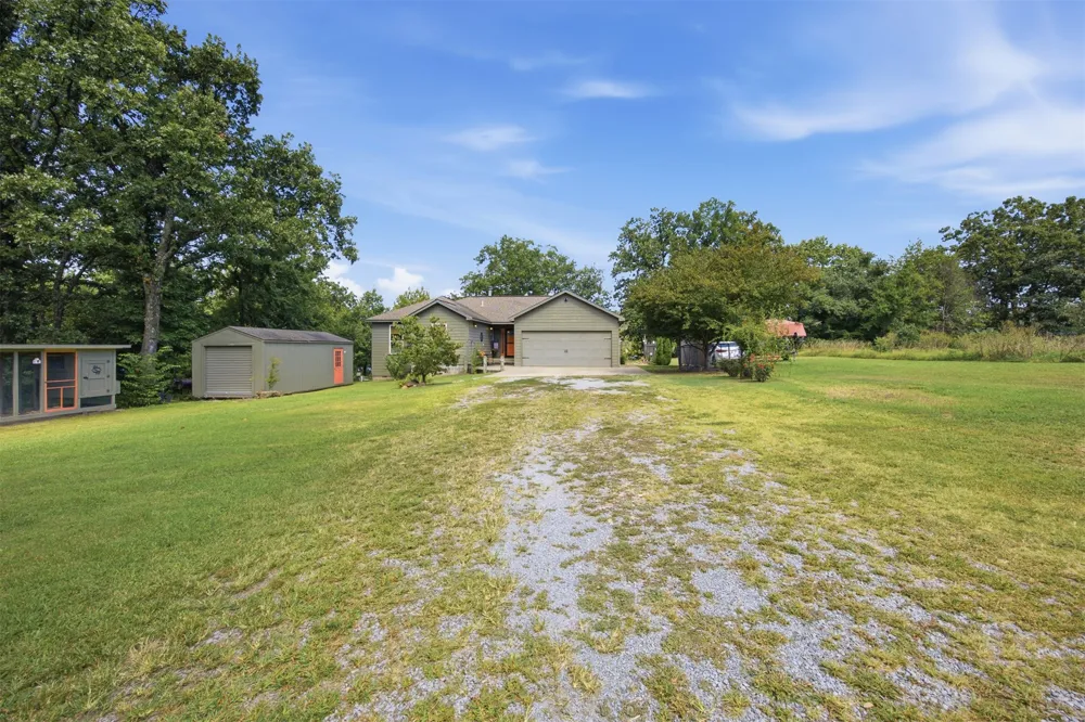 137 NE 439 DRIVE Spavinaw, OK 74366