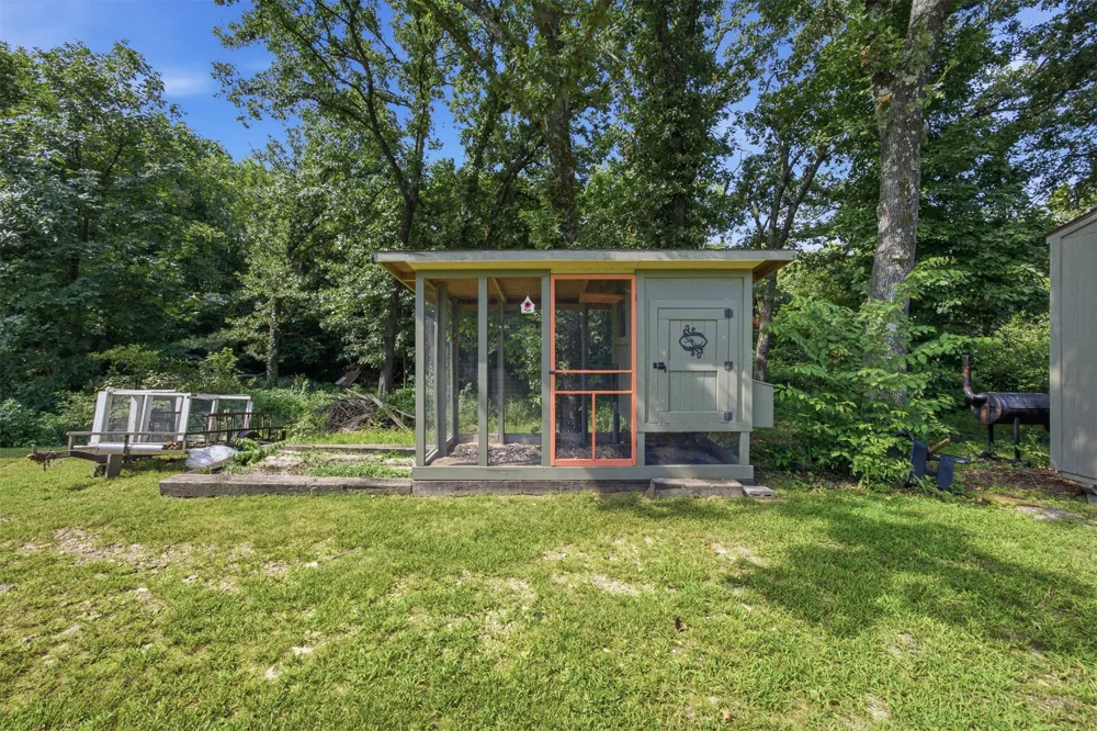 137 NE 439 DRIVE Spavinaw, OK 74366