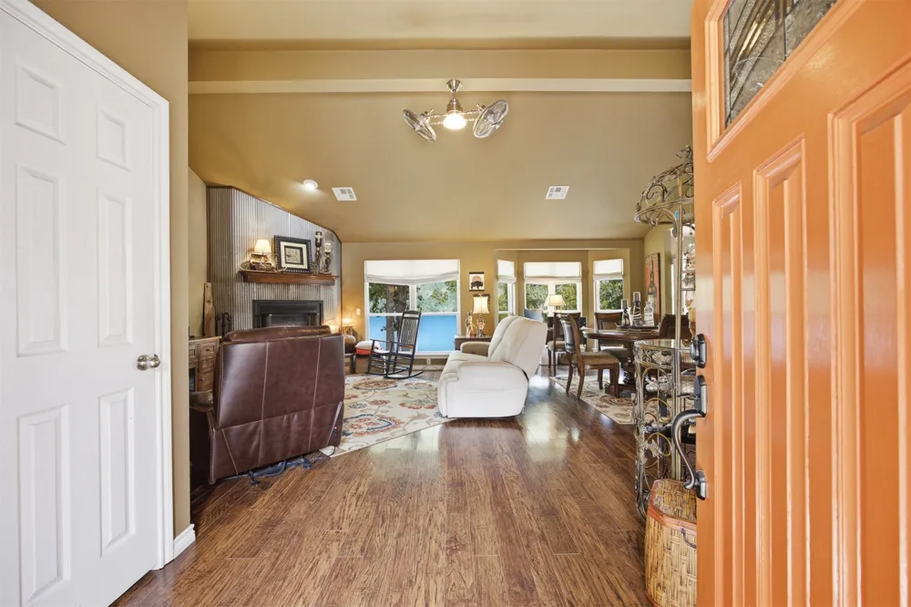 137 NE 439 DRIVE Spavinaw, OK 74366