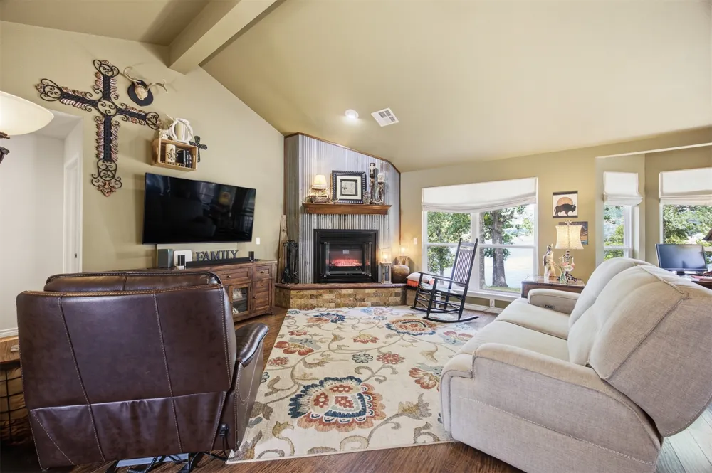 137 NE 439 DRIVE Spavinaw, OK 74366