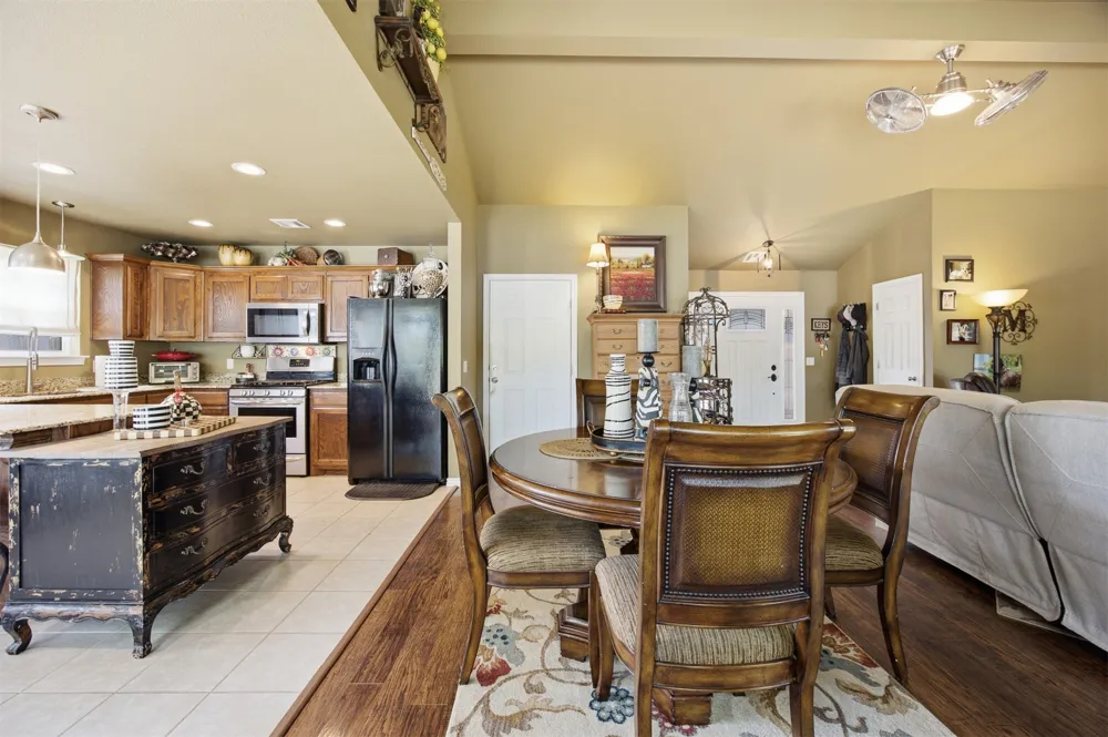 137 NE 439 DRIVE Spavinaw, OK 74366