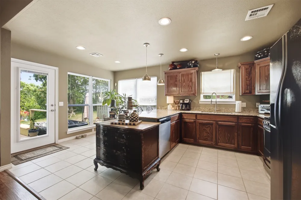 137 NE 439 DRIVE Spavinaw, OK 74366