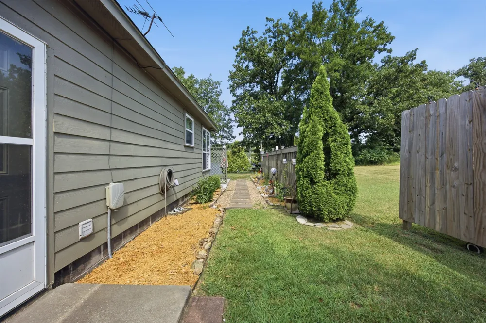 137 NE 439 DRIVE Spavinaw, OK 74366