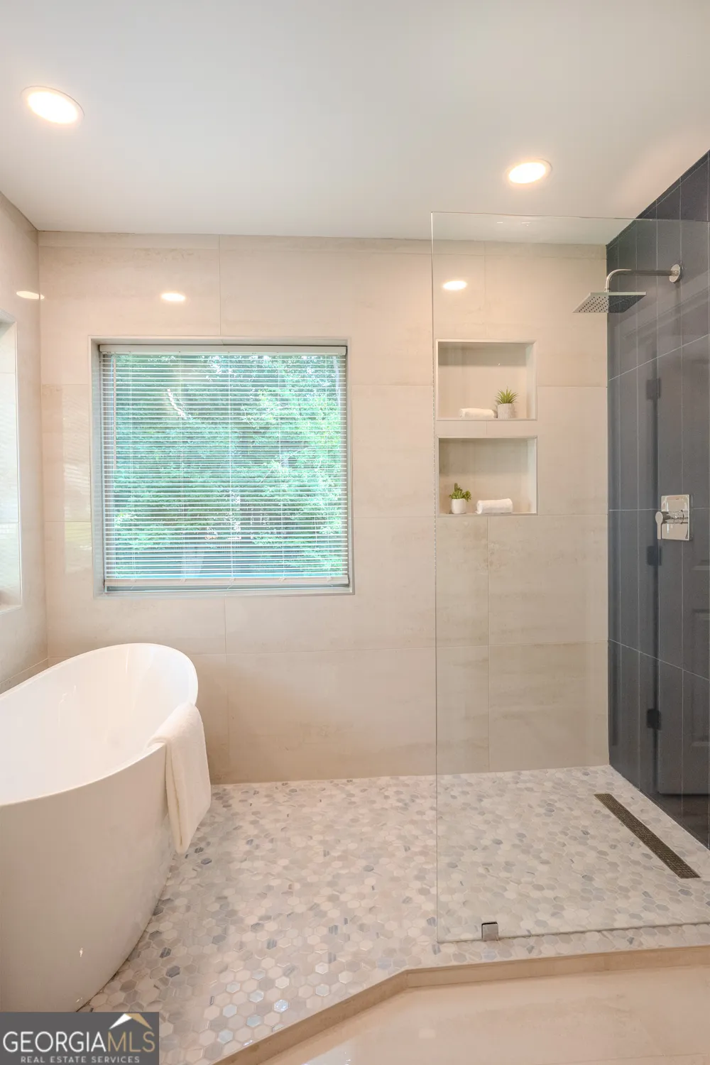 160 Rosewood CIR Covington, GA 30016