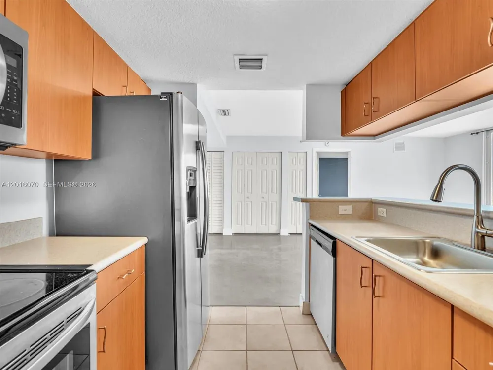 816 NW 11th St #1208 Miami, FL 33136