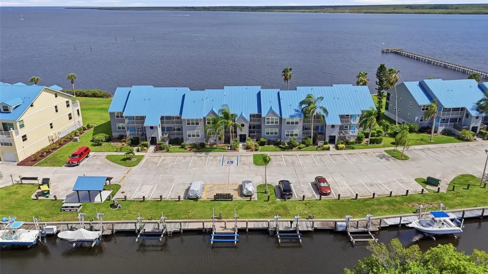 4410 WARREN AVENUE #412 Port Charlotte, FL 33953