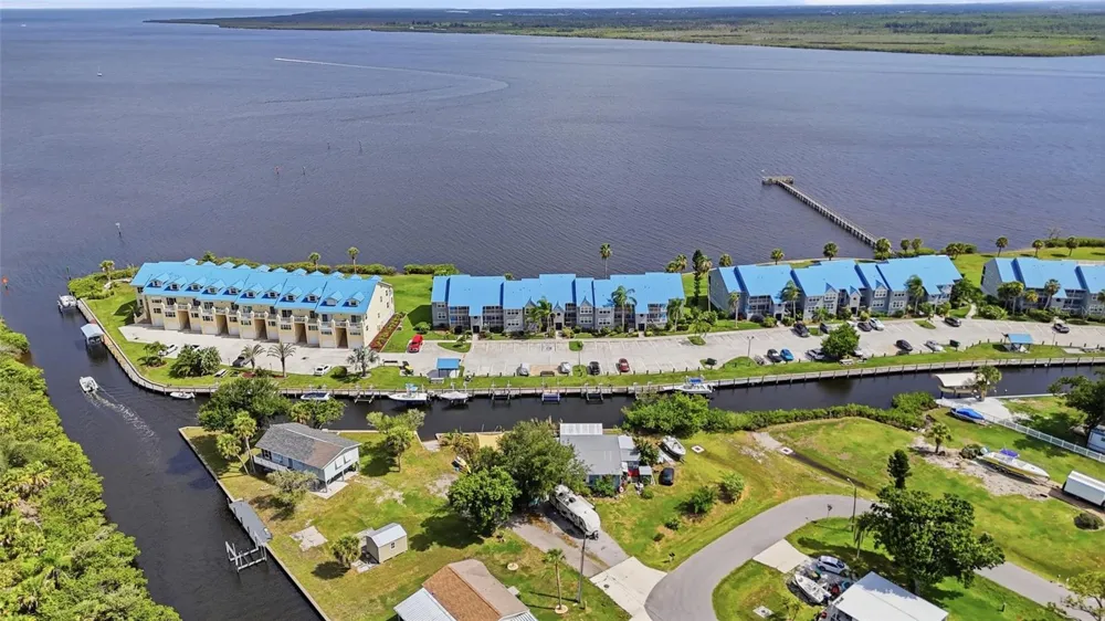 4410 WARREN AVENUE #412 Port Charlotte, FL 33953