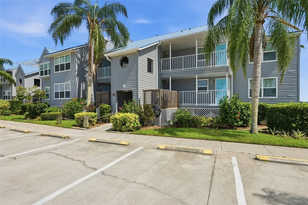 4410 WARREN AVENUE #412 Port Charlotte, FL 33953