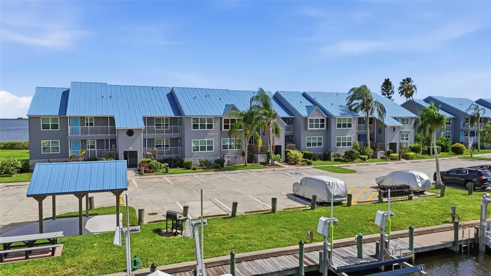 4410 WARREN AVENUE #412 Port Charlotte, FL 33953