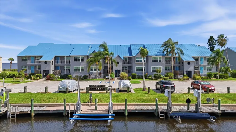 4410 WARREN AVENUE #412 Port Charlotte, FL 33953