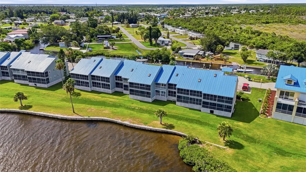 4410 WARREN AVENUE #412 Port Charlotte, FL 33953