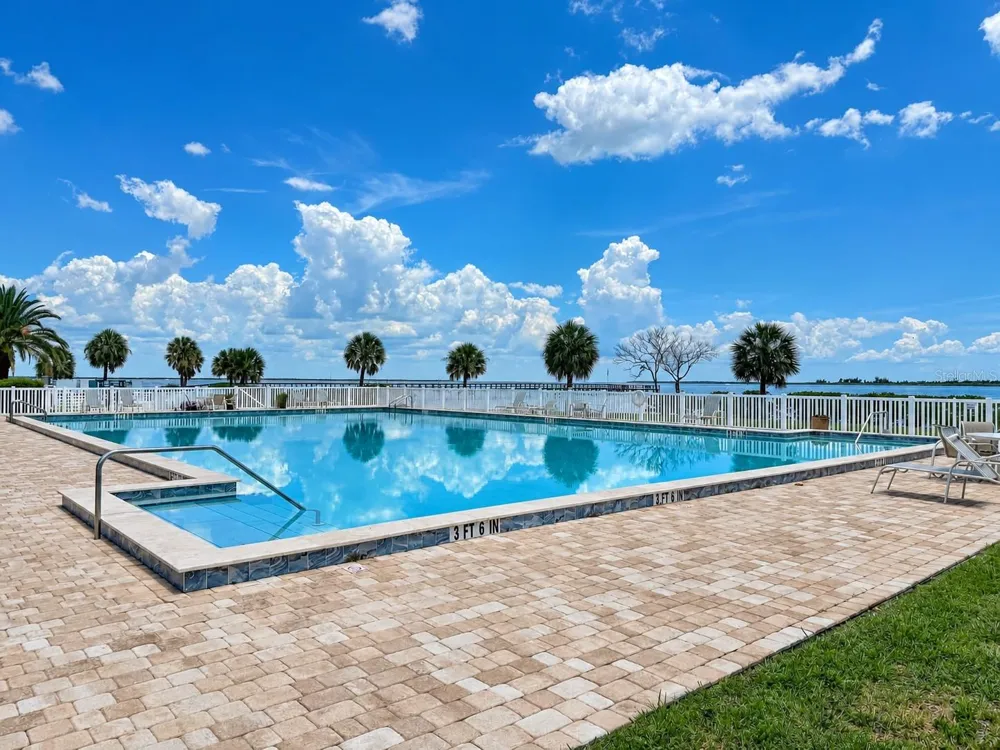 4410 WARREN AVENUE #412 Port Charlotte, FL 33953
