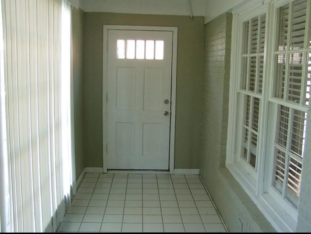 6203 S Rice Avenue Bellaire, TX 77401