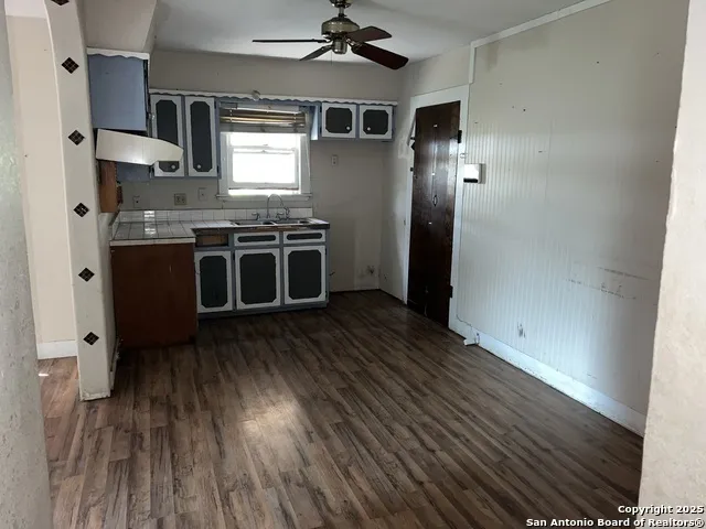 822 High Uvalde, TX 78801