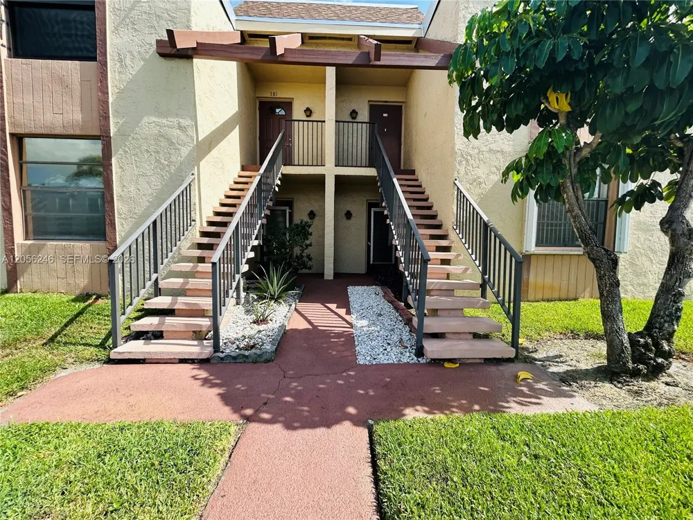 7355 NW 18th St #104 Margate, FL 33063