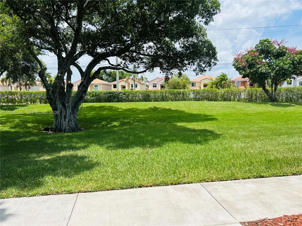 7355 NW 18th St #104 Margate, FL 33063