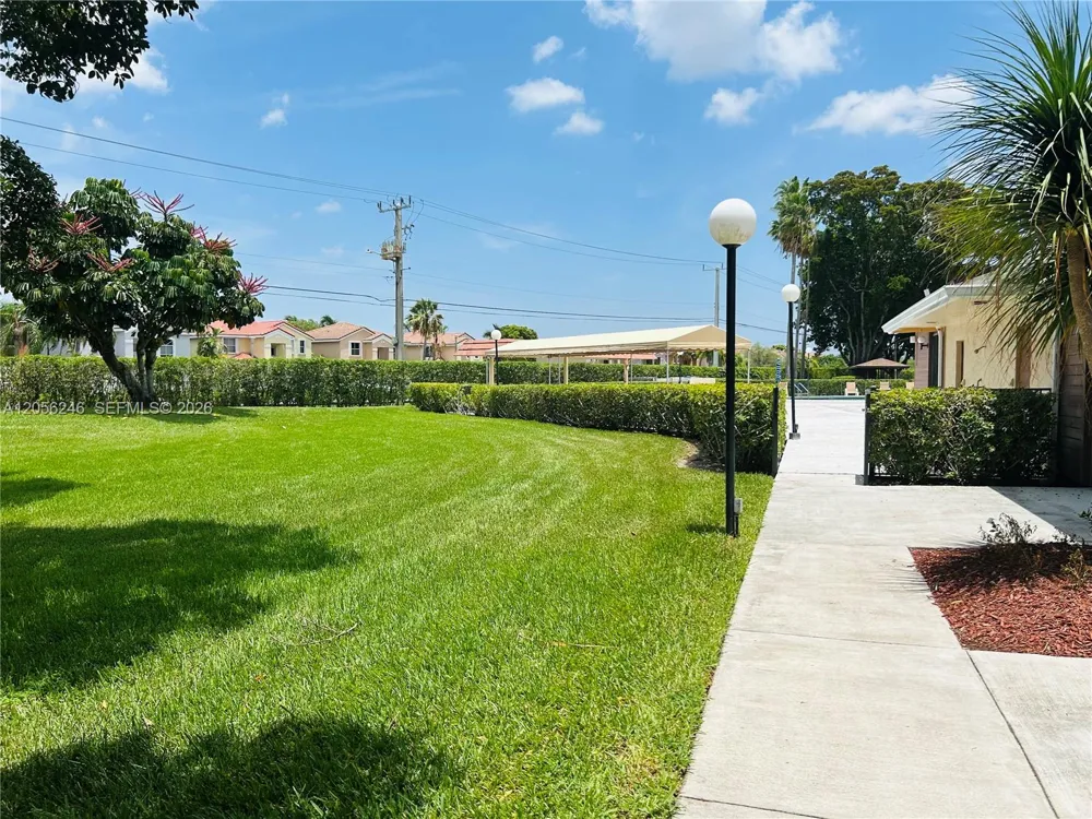 7355 NW 18th St #104 Margate, FL 33063