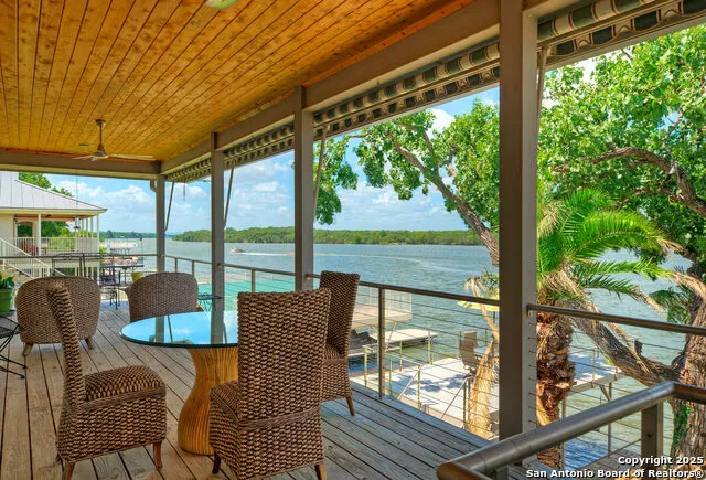 204 Waterway Dr Kingsland, TX 78639