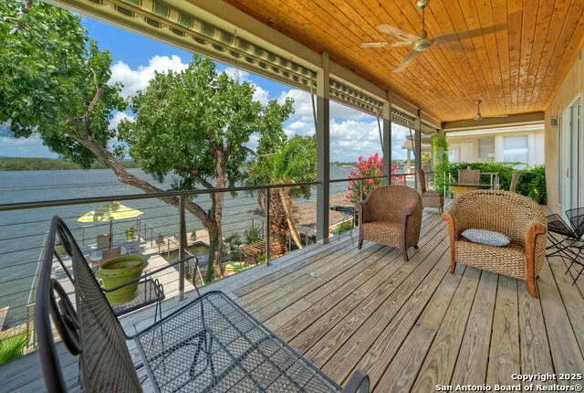 204 Waterway Dr Kingsland, TX 78639