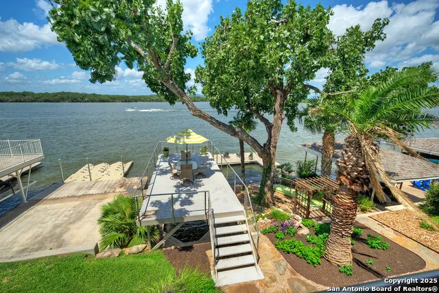 204 Waterway Dr Kingsland, TX 78639