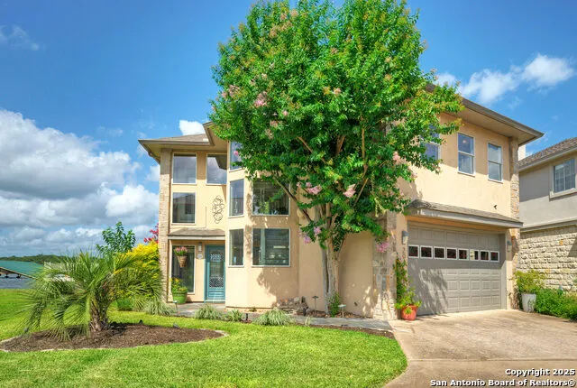204 Waterway Dr Kingsland, TX 78639