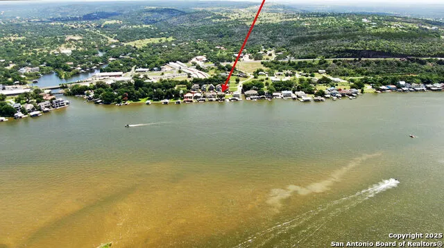 204 Waterway Dr Kingsland, TX 78639