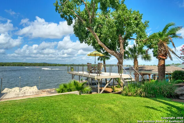 204 Waterway Dr Kingsland, TX 78639