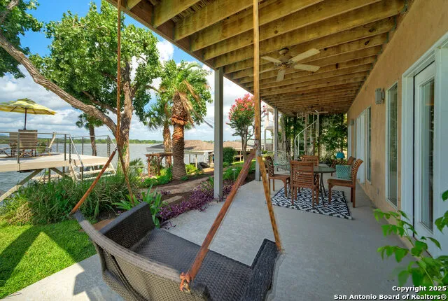 204 Waterway Dr Kingsland, TX 78639