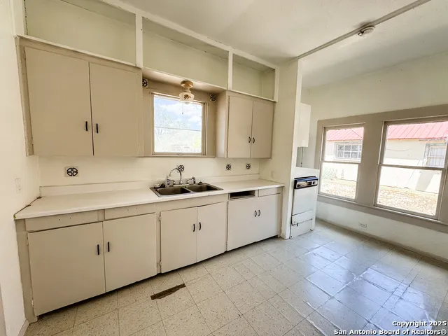 102 Fort Brackettville, TX 78832