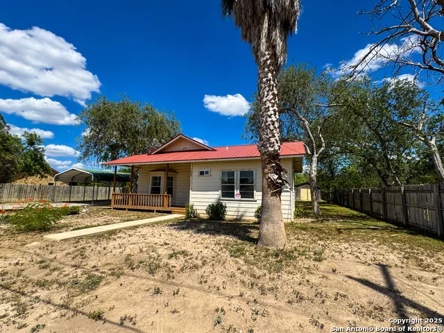 102 Fort Brackettville, TX 78832