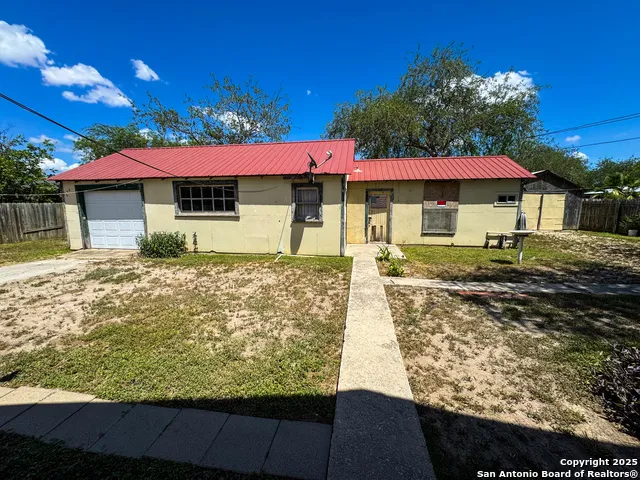 102 Fort Brackettville, TX 78832
