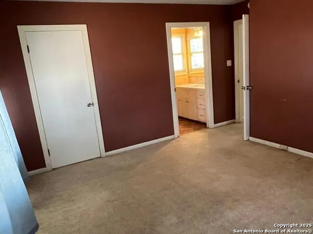 702 Esplanade Karnes City, TX 78118