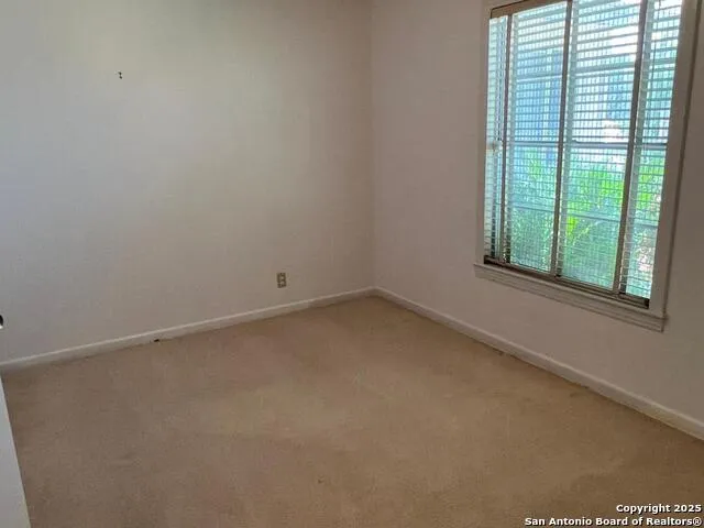 702 Esplanade Karnes City, TX 78118