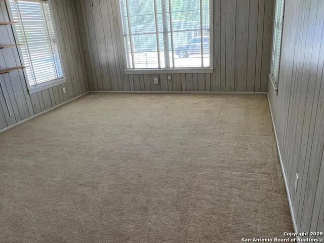 702 Esplanade Karnes City, TX 78118