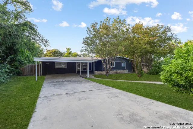 929 Morningside Terrell Hills, TX 78209
