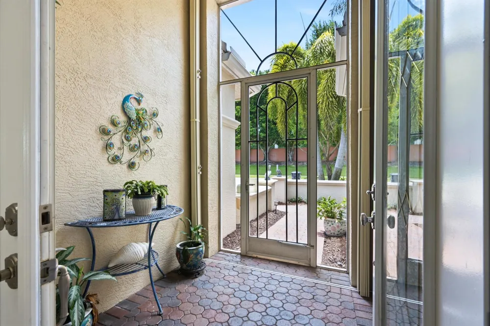 9857 VIA GRANDE W Wellington, FL 33411