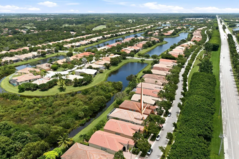 9857 VIA GRANDE W Wellington, FL 33411