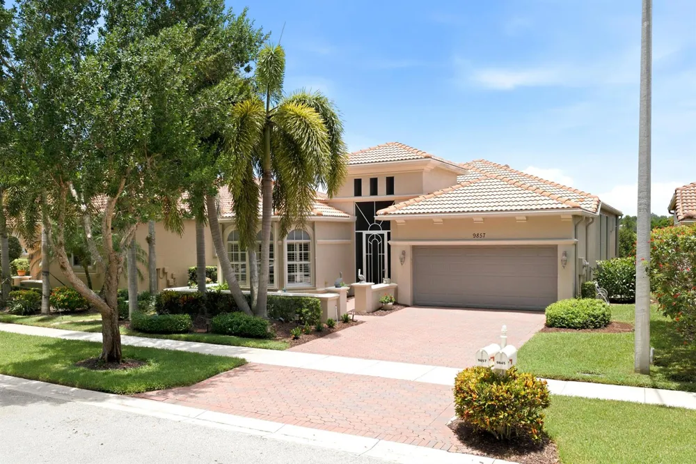 9857 VIA GRANDE W Wellington, FL 33411