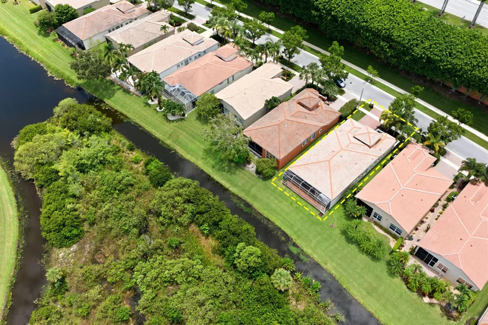 9857 VIA GRANDE W Wellington, FL 33411